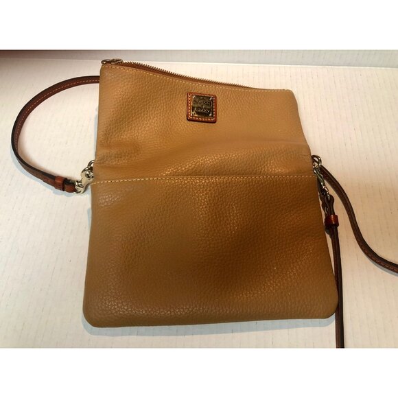 Dooney & Bourke crossbody folder-over handbag purse tassel pebbled tan - Picture 2 of 12